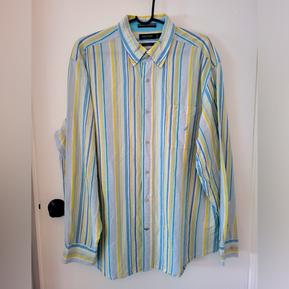 Men’s Nautica button down
